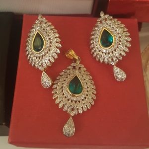 Designer  unique pendant set with changeable stone